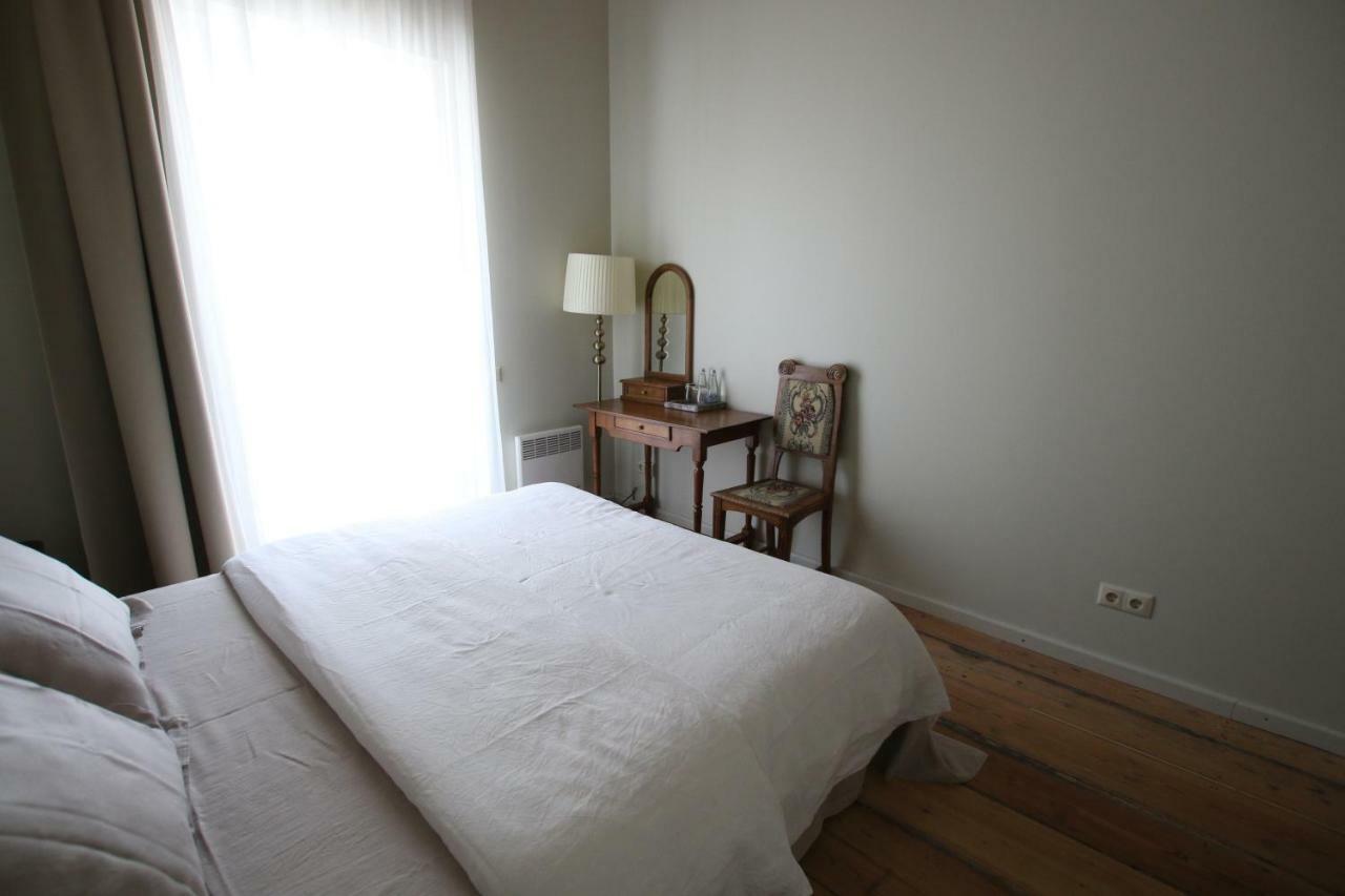 Meke Hotel Mustkalni Buitenkant foto